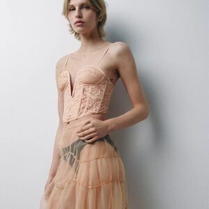 LACE NECKLINE CORSET